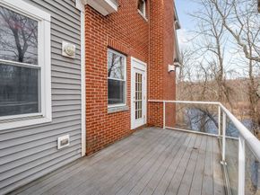 1732 Main Street 205, Concord MA 01742