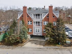 1732 Main Street 205, Concord MA 01742