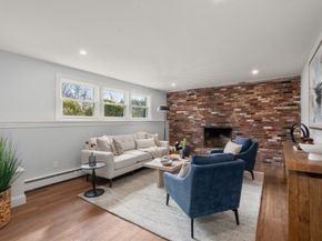 34 Jodie Rd, Framingham MA 01702