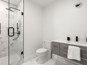 47 Condor PH301, Boston MA 02128