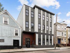 47 Condor PH301, Boston MA 02128