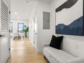 47 Condor PH301, Boston MA 02128