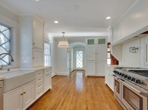 28 Green St, Needham MA 02492