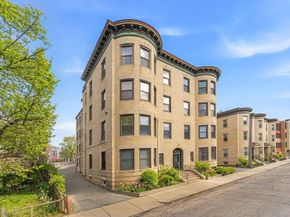 48 Kent St 5, Brookline MA 02445