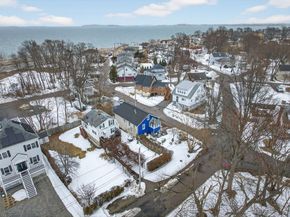 11 Cleaves St, Quincy MA 02171