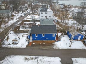 11 Cleaves St, Quincy MA 02171