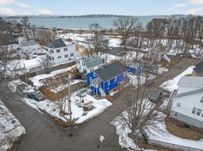 11 Cleaves St, Quincy MA 02171