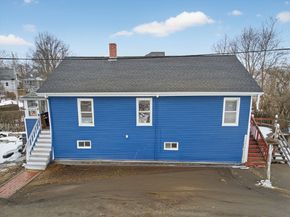 11 Cleaves St, Quincy MA 02171