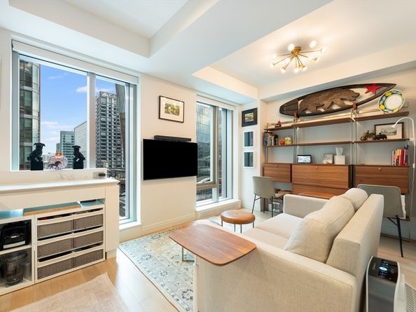 135 Seaport Blvd 818, Boston MA 02210