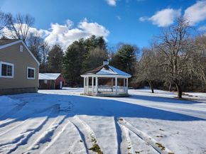 16 Hough Rd, Sutton MA 01590