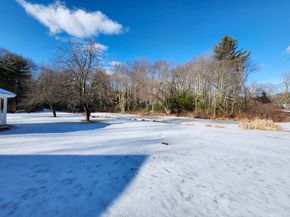 16 Hough Rd, Sutton MA 01590