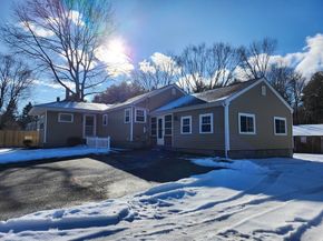 16 Hough Rd, Sutton MA 01590