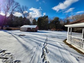 16 Hough Rd, Sutton MA 01590