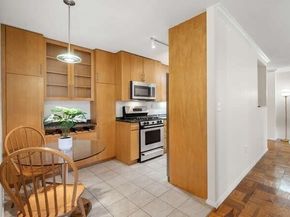 2 Hawthorne Pl 16M, Boston MA 02114