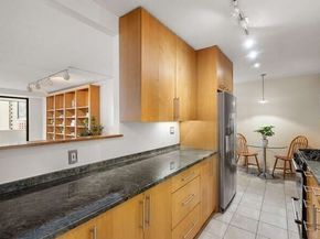 2 Hawthorne Pl 16M, Boston MA 02114