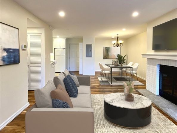 666 Main St 315, Winchester MA 01890