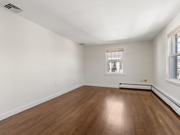 11 Pond Street 11, Watertown MA 02472