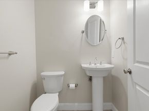 28 Eastover Rd 28, Walpole MA 02081