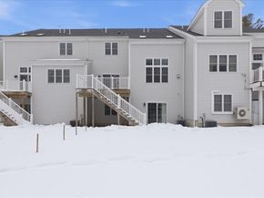 28 Eastover Rd 28, Walpole MA 02081