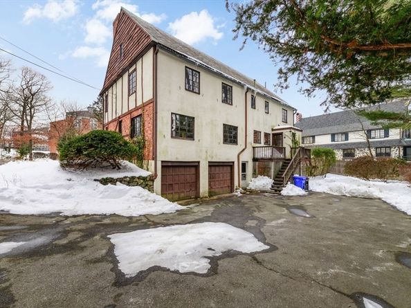 764 Hammond St, Brookline MA 02467