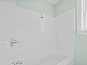 6 Amandas Way 6, Halifax MA 02338