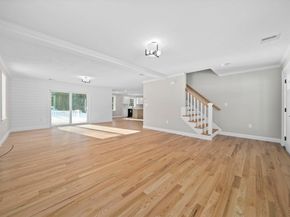 6 Amandas Way 6, Halifax MA 02338