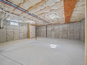 6 Amandas Way 6, Halifax MA 02338