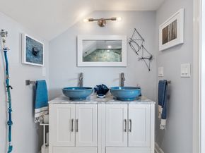 60 Rocky Neck Ave 202, Gloucester MA 01930