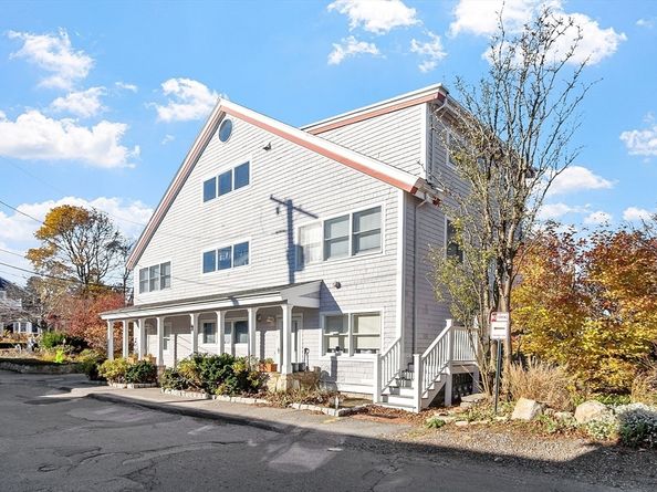 60 Rocky Neck Ave 202, Gloucester MA 01930