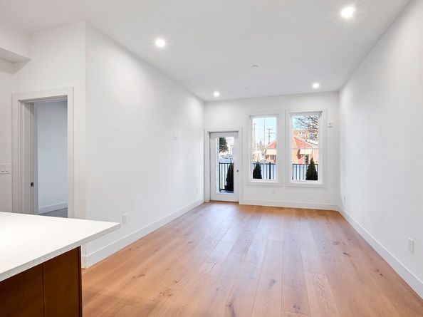 105 Sea Street 102, Quincy MA 02169