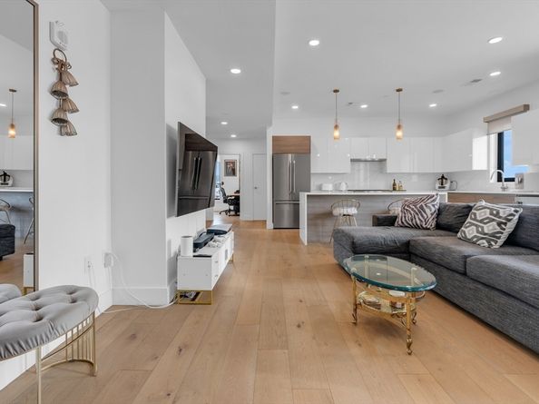 30 Penniman Rd PH702, Boston MA 02134