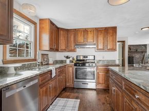 50 Glenwood Road, Tewksbury MA 01876