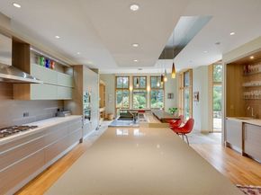 23 Bedford Rd, Lincoln MA 01773