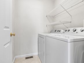 22 Fox Run Rd 22, Blackstone MA 01504