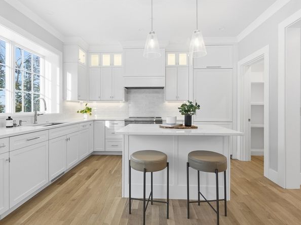 32 Edgewood Road 3, Lexington MA 02420