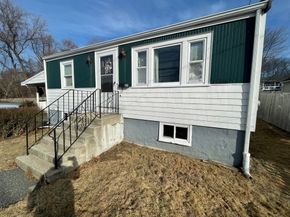 47 Willow St, Woburn MA 01801