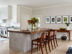 4 Tara Rd, Essex MA 01929