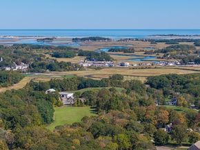 4 Tara Rd, Essex MA 01929