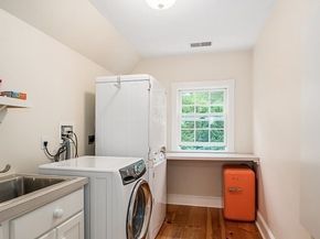 4 Tara Rd, Essex MA 01929