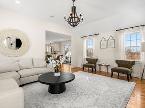 718 Main St, West Newbury MA 01985