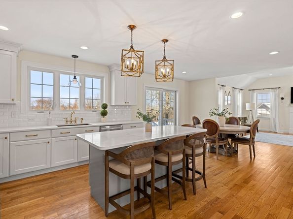 718 Main St, West Newbury MA 01985