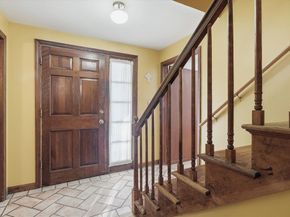 28 Surrey Rd, Salem MA 01970