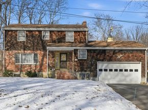 28 Surrey Rd, Salem MA 01970