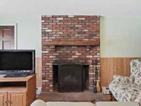 28 Surrey Rd, Salem MA 01970