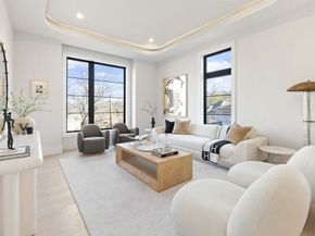 28 Cottonwood Rd, Newton MA 02459