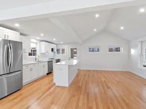 55 Mansfield St B, Gloucester MA 01930