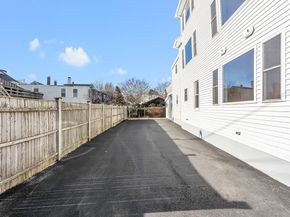 55 Mansfield St B, Gloucester MA 01930