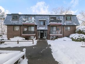 42 Main St 22, North Reading MA 01864