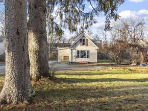 55 South St, Athol MA 01331