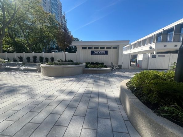 6 Whittier Place 9E, Boston MA 02114